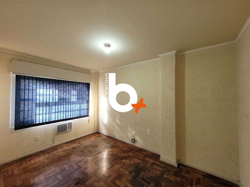 Apto com 2 quartos, 1 banheiro e 50m² à venda no bairro Centro, Porto Alegre