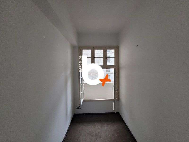 Apto com 3 quartos, 1 banheiro e 84m² à venda no bairro Centro, Porto Alegre