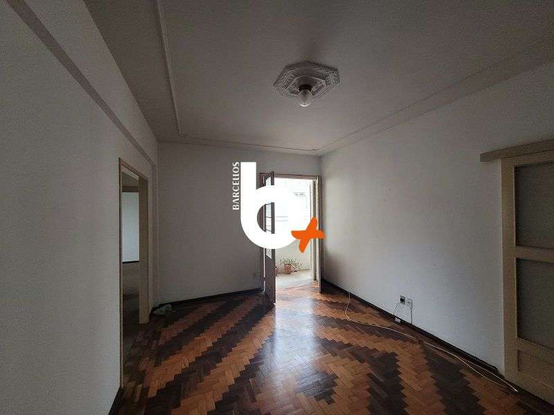 Apto com 3 quartos, 1 banheiro e 84m² à venda no bairro Centro, Porto Alegre