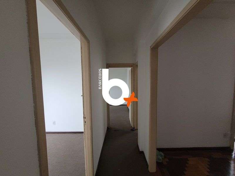 Apto com 3 quartos, 1 banheiro e 84m² à venda no bairro Centro, Porto Alegre