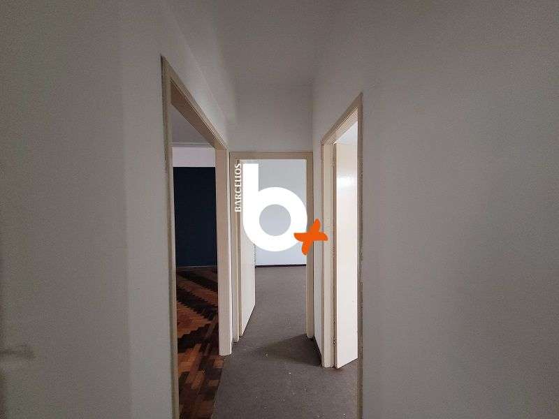 Apto com 3 quartos, 1 banheiro e 84m² à venda no bairro Centro, Porto Alegre
