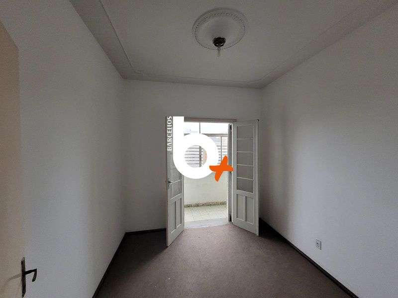 Apto com 3 quartos, 1 banheiro e 84m² à venda no bairro Centro, Porto Alegre