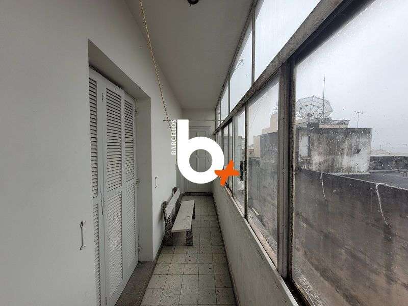Apto com 3 quartos, 1 banheiro e 84m² à venda no bairro Centro, Porto Alegre