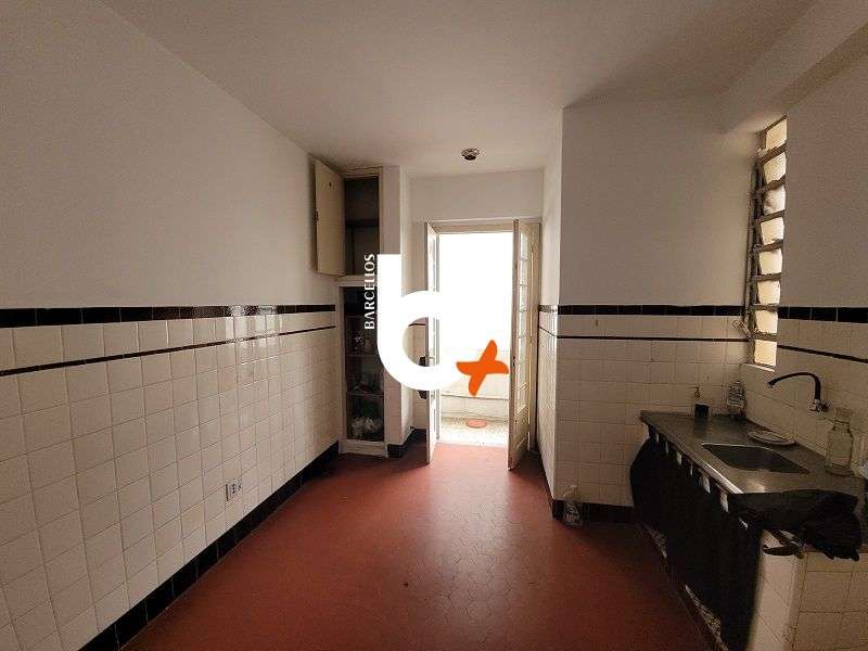 Apto com 3 quartos, 1 banheiro e 84m² à venda no bairro Centro, Porto Alegre