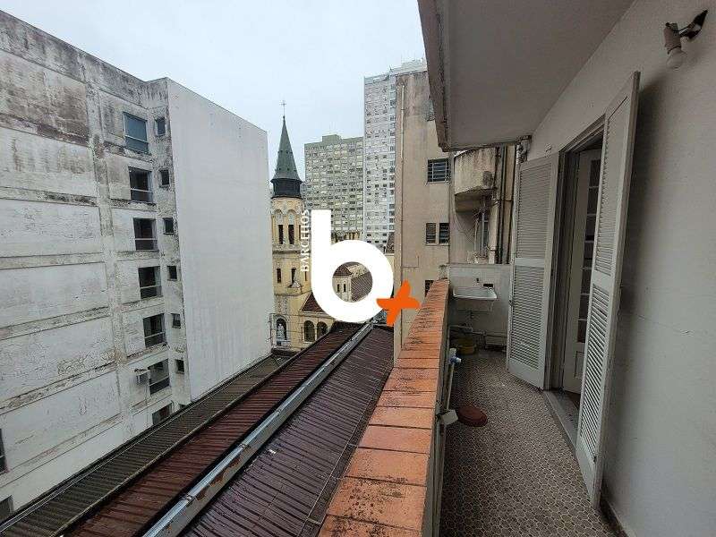 Apto com 3 quartos, 1 banheiro e 84m² à venda no bairro Centro, Porto Alegre