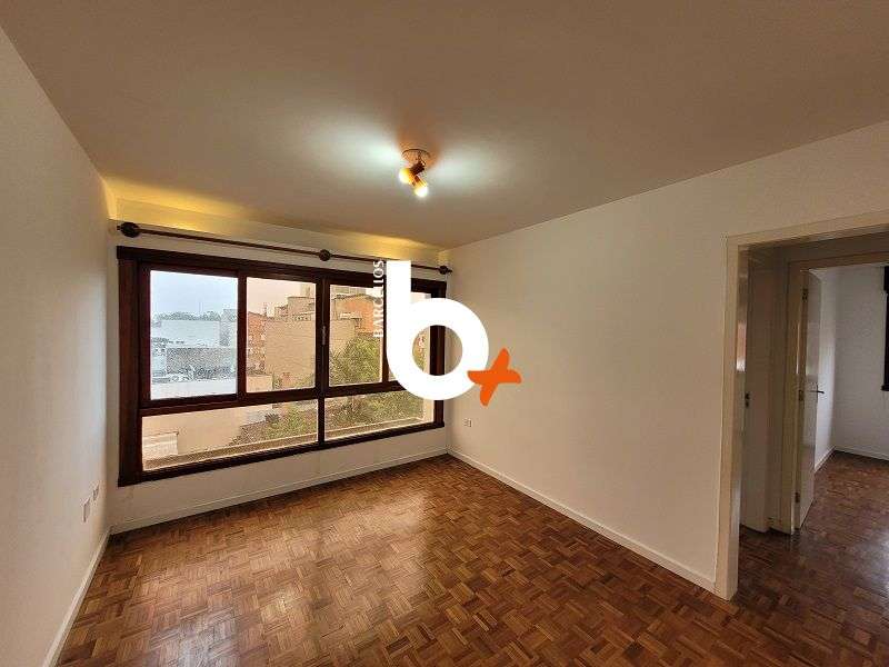 Apto com 2 quartos, 1 banheiro e 73m² à venda no bairro Menino Deus, Porto Alegre