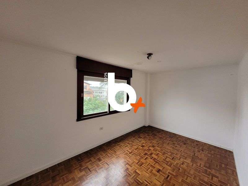 Apto com 2 quartos, 1 banheiro e 73m² à venda no bairro Menino Deus, Porto Alegre