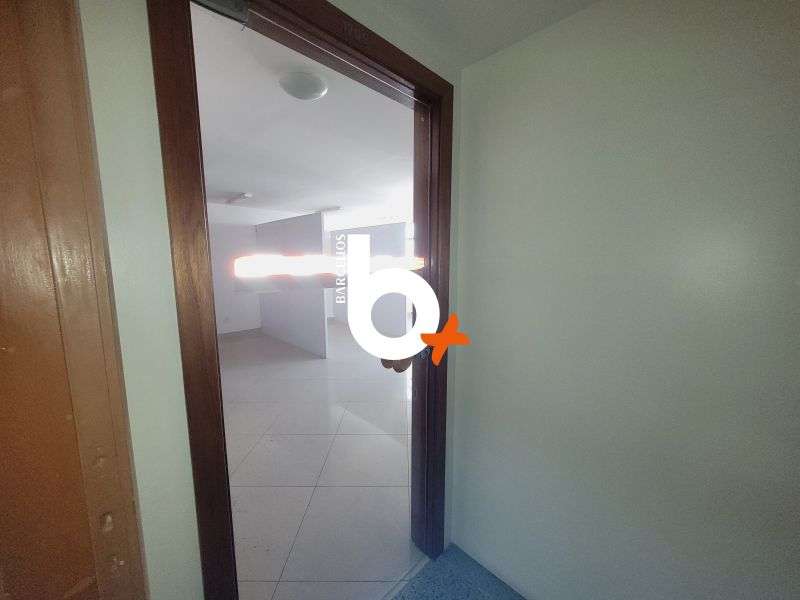 Sala com 47m² à venda no bairro Centro, Porto Alegre