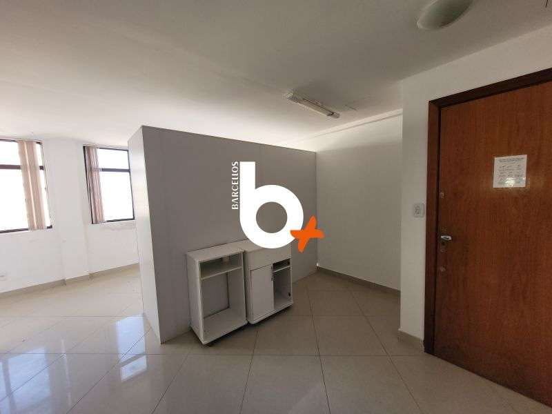 Sala com 47m² à venda no bairro Centro, Porto Alegre