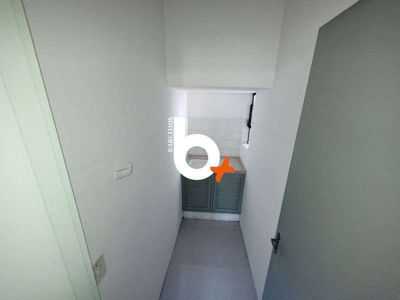 Sala com 47m² à venda no bairro Centro, Porto Alegre