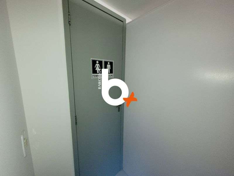 Sala com 47m² à venda no bairro Centro, Porto Alegre