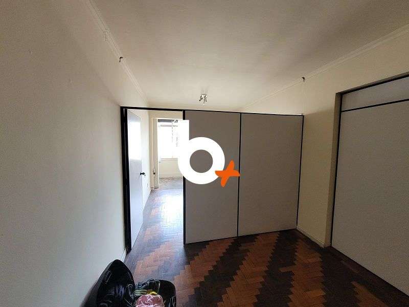 Apto com 2 quartos, 1 banheiro e 60m² à venda no bairro Centro, Porto Alegre