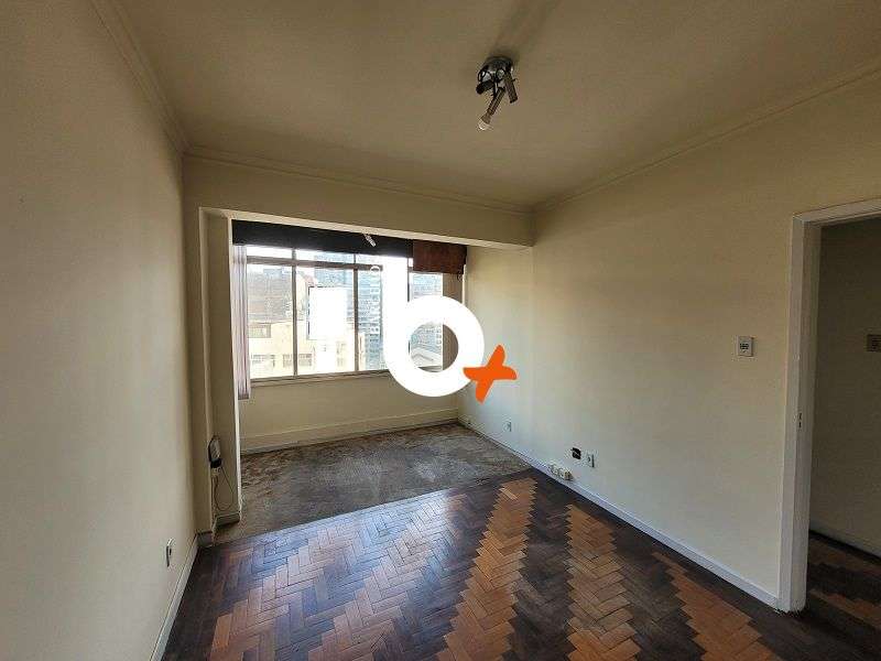 Apto com 2 quartos, 1 banheiro e 60m² à venda no bairro Centro, Porto Alegre