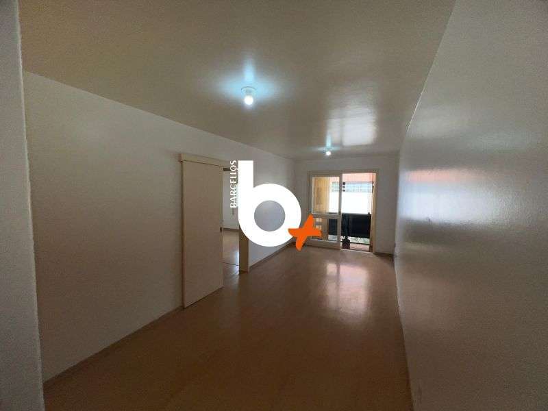 Apto com 2 quartos, 1 banheiro e 70m² à venda no bairro Passo D Areia, Porto Alegre