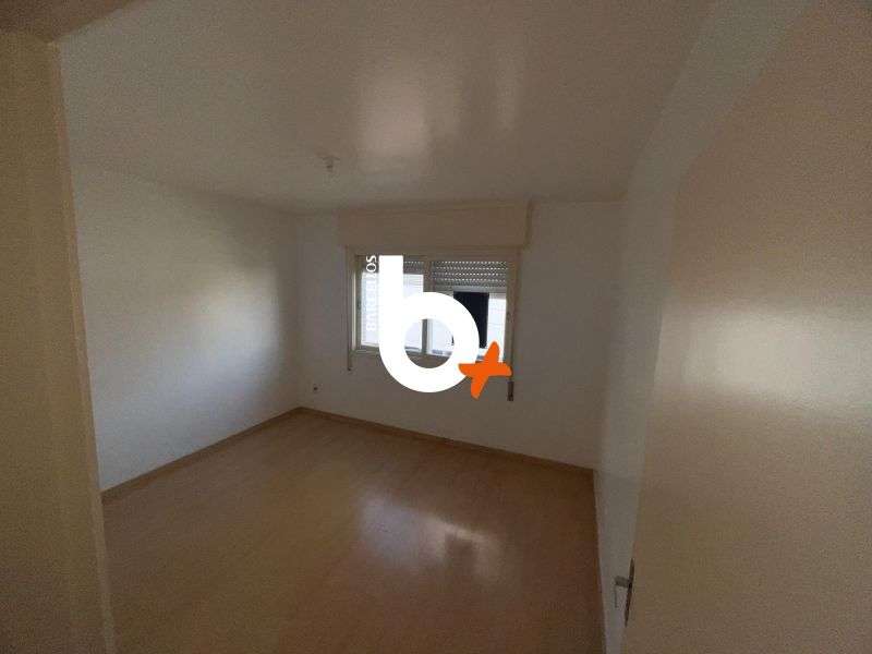 Apto com 2 quartos, 1 banheiro e 70m² à venda no bairro Passo D Areia, Porto Alegre