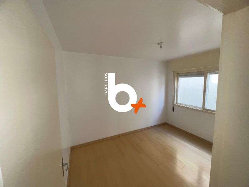 Apto com 2 quartos, 1 banheiro e 70m² à venda no bairro Passo D Areia, Porto Alegre