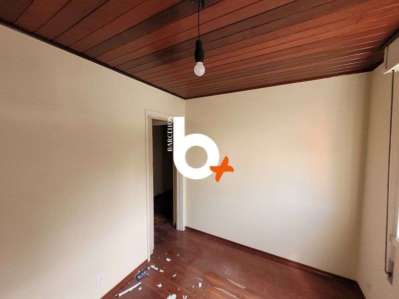 Apto com 2 quartos, 1 banheiro e 60m² à venda no bairro Rio Branco, Porto Alegre