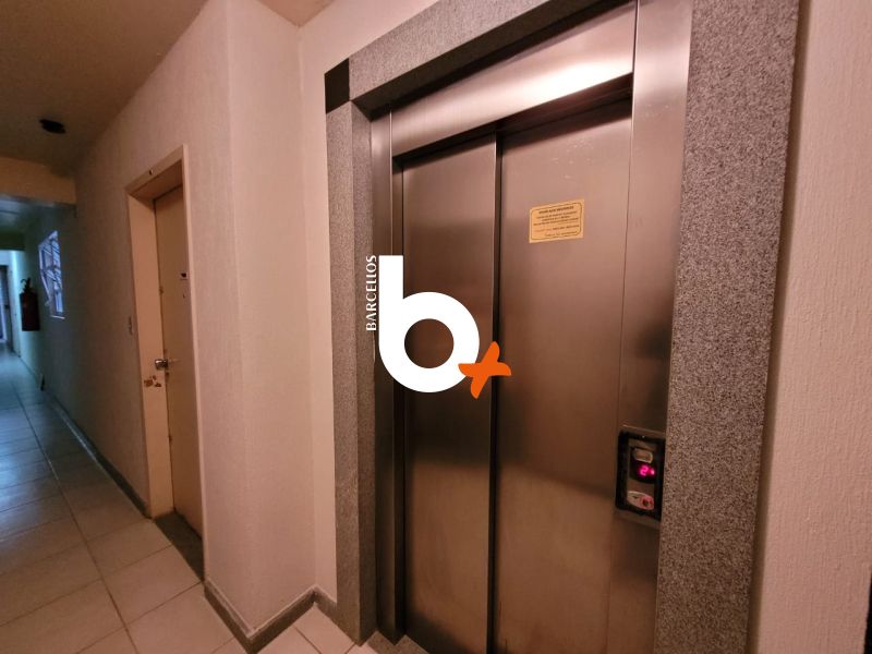 Apto com 1 quarto, 1 banheiro e 37m² à venda no bairro Centro, Porto Alegre