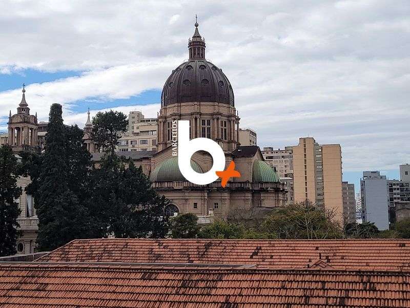 Apto com 1 quarto, 2 banheiros e 58m² à venda no bairro Centro, Porto Alegre