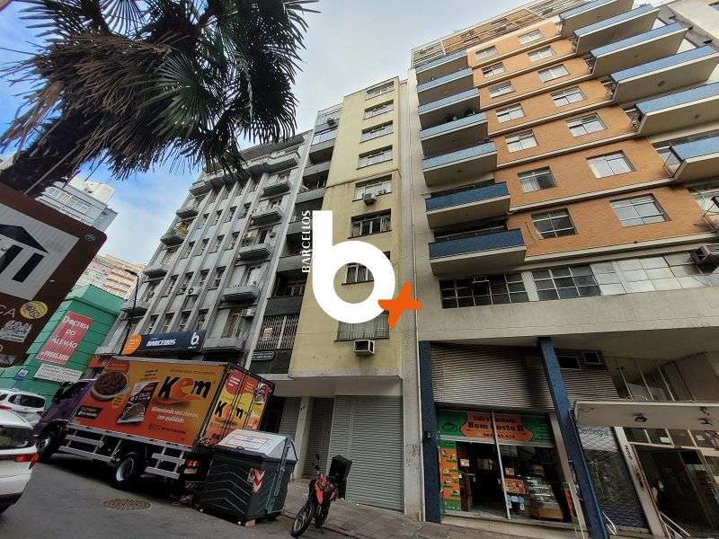 Apto com 2 quartos, 2 banheiros e 73m² à venda no bairro Centro, Porto Alegre