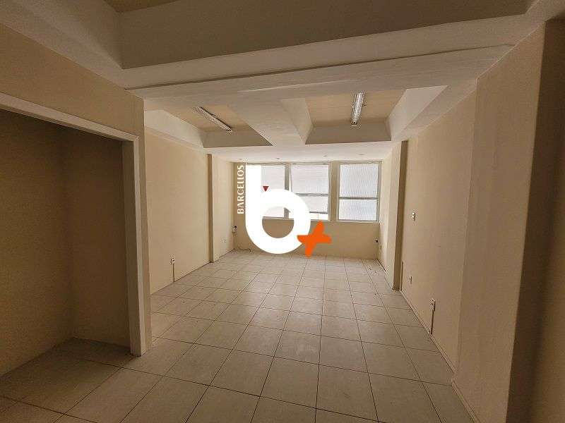 Sala com 1 quarto, 1 banheiro e 30m² à venda no bairro Centro, Porto Alegre