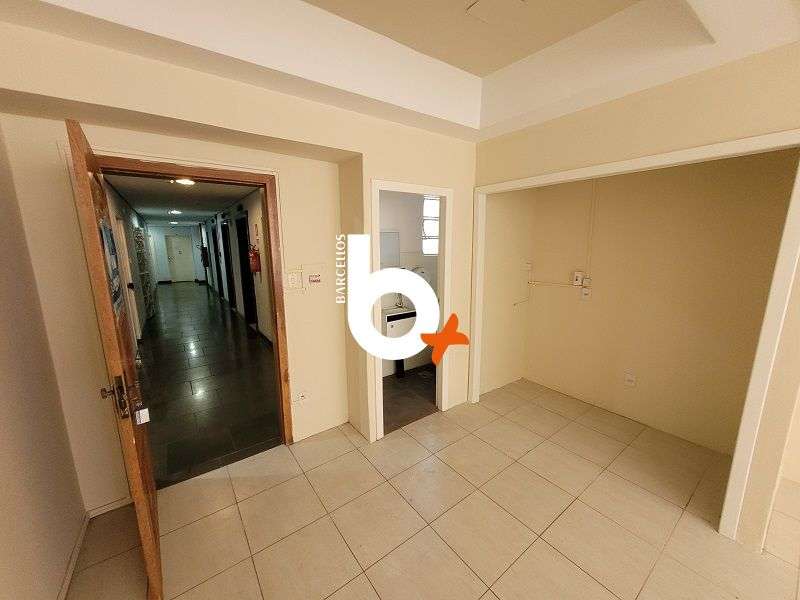 Sala com 1 quarto, 1 banheiro e 30m² à venda no bairro Centro, Porto Alegre