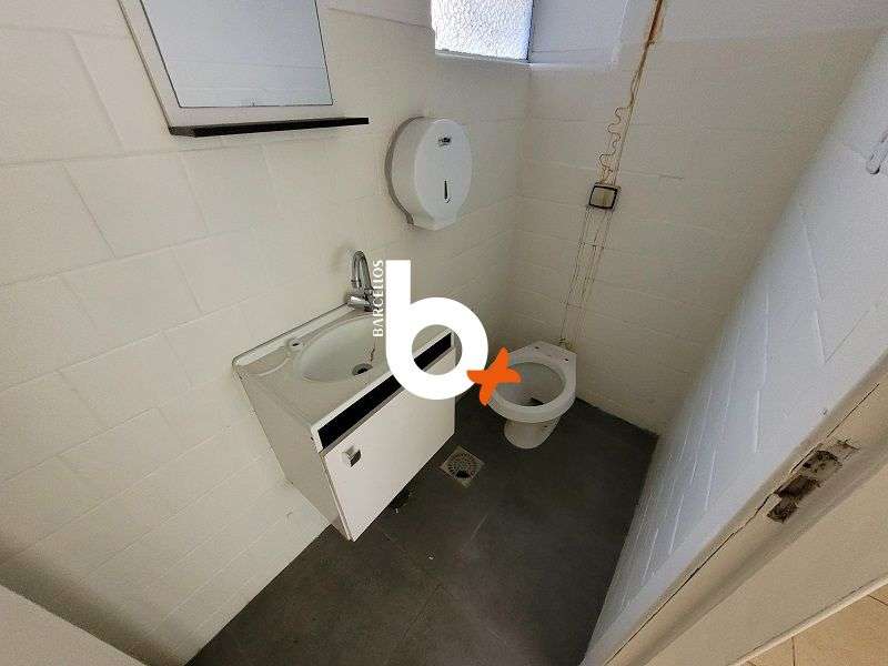 Sala com 1 quarto, 1 banheiro e 30m² à venda no bairro Centro, Porto Alegre