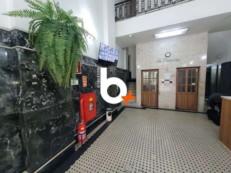 Sala com 1 quarto e 28m² à venda no bairro Centro, Porto Alegre