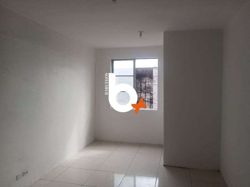 Sala com 1 quarto, 1 banheiro e 22m² à venda no bairro Centro, Porto Alegre