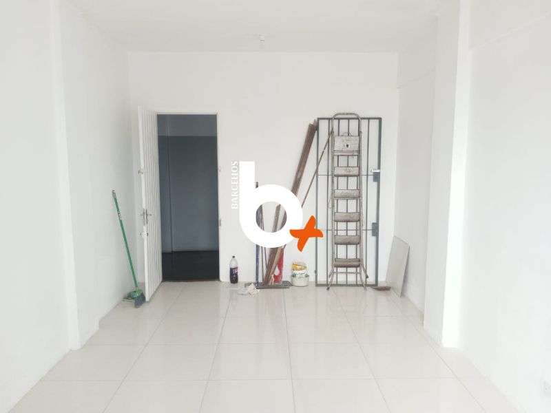 Sala com 1 quarto, 1 banheiro e 22m² à venda no bairro Centro, Porto Alegre
