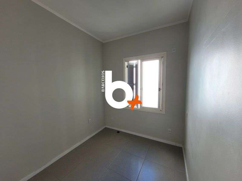 Apto com 2 quartos, 1 banheiro e 65m² à venda no bairro Centro, Porto Alegre