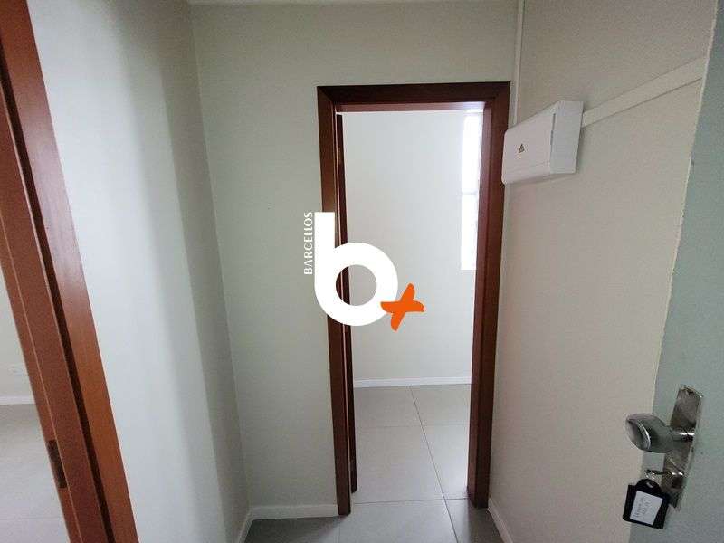 Apto com 2 quartos, 1 banheiro e 65m² à venda no bairro Centro, Porto Alegre