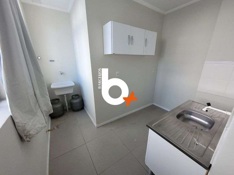 Apto com 2 quartos, 1 banheiro e 65m² à venda no bairro Centro, Porto Alegre