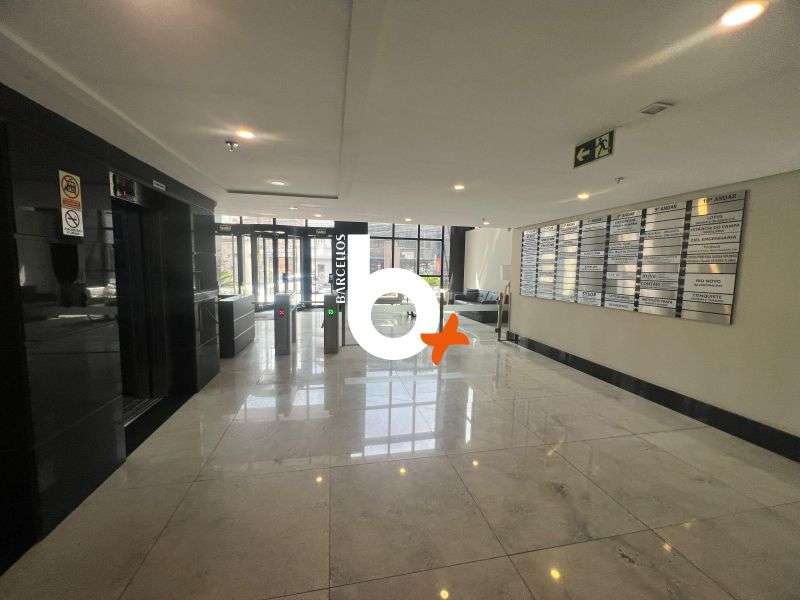 Sala com 1 banheiro e 108m² à venda no bairro Floresta, Porto Alegre