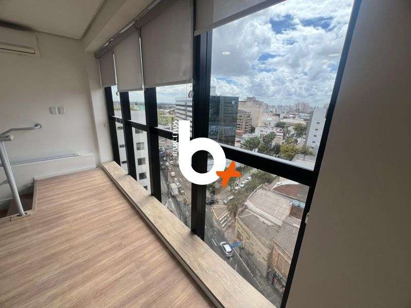 Sala com 1 banheiro e 108m² à venda no bairro Floresta, Porto Alegre