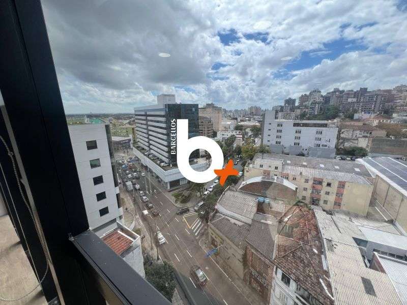 Sala com 1 banheiro e 108m² à venda no bairro Floresta, Porto Alegre