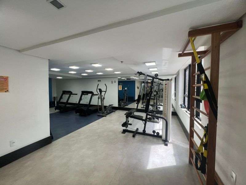 Sala com 1 banheiro e 108m² à venda no bairro Floresta, Porto Alegre
