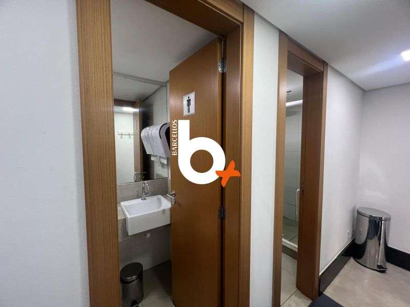 Sala com 1 banheiro e 108m² à venda no bairro Floresta, Porto Alegre