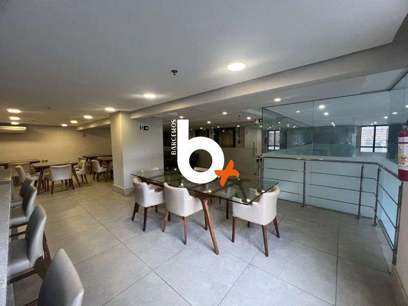 Sala com 1 banheiro e 108m² à venda no bairro Floresta, Porto Alegre