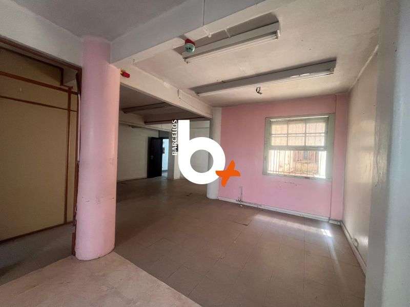 Sala com 1 banheiro e 80m² à venda no bairro Centro, Porto Alegre