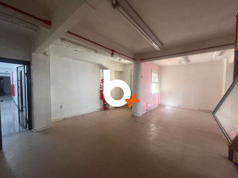 Sala com 1 banheiro e 80m² à venda no bairro Centro, Porto Alegre