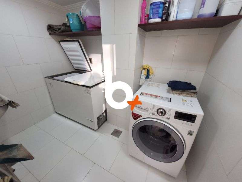 Apto com 3 quartos, 2 banheiros e 156m² à venda no bairro Centro, Porto Alegre
