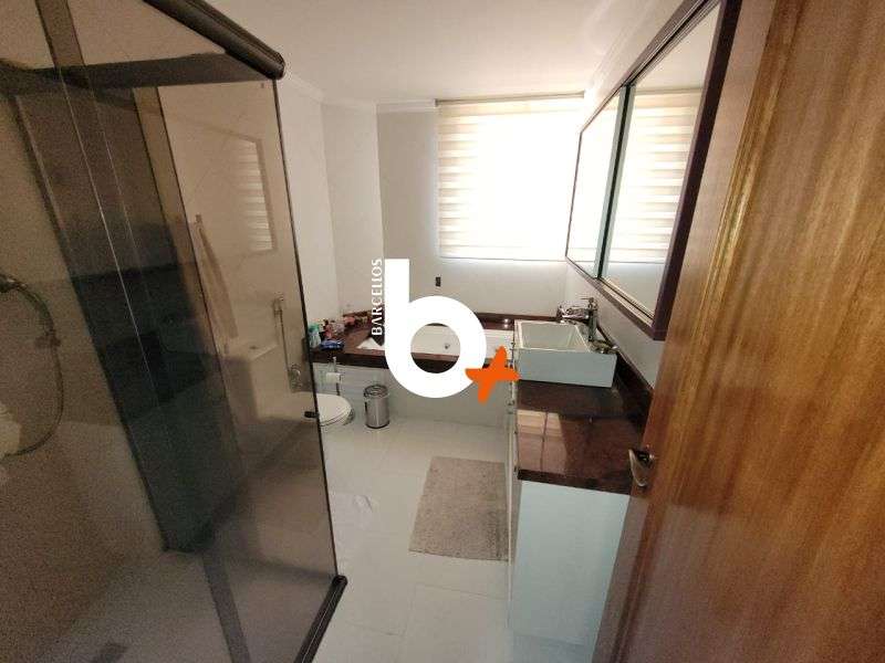 Apto com 3 quartos, 2 banheiros e 156m² à venda no bairro Centro, Porto Alegre