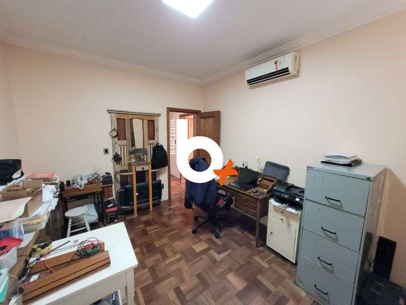 Apto com 3 quartos, 2 banheiros e 156m² à venda no bairro Centro, Porto Alegre