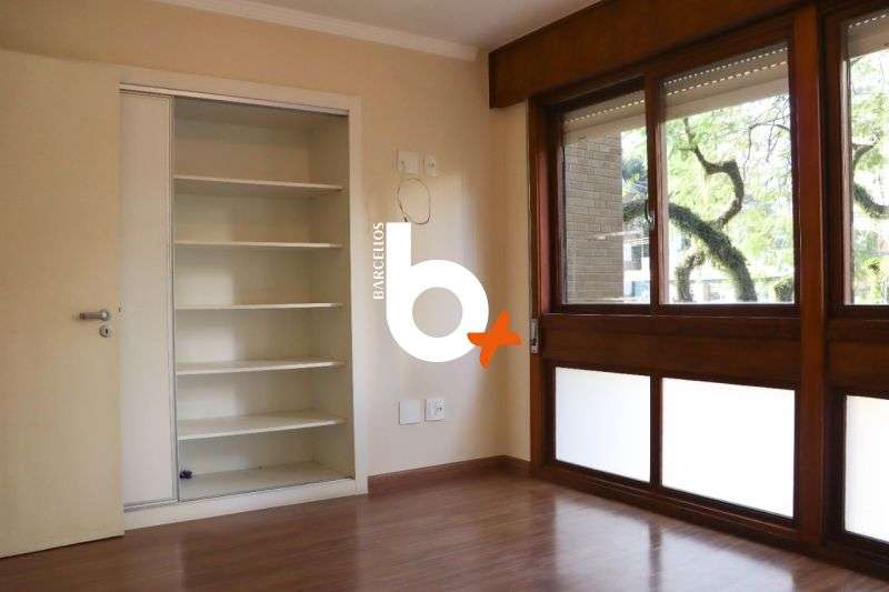Apto com 3 quartos, 3 banheiros e 221m² à venda no bairro Mont Serrat, Porto Alegre