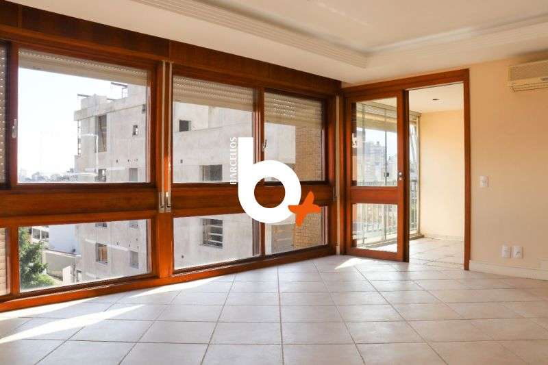 Apto com 3 quartos, 3 banheiros e 221m² à venda no bairro Mont Serrat, Porto Alegre