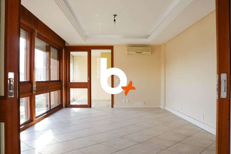 Apto com 3 quartos, 3 banheiros e 221m² à venda no bairro Mont Serrat, Porto Alegre