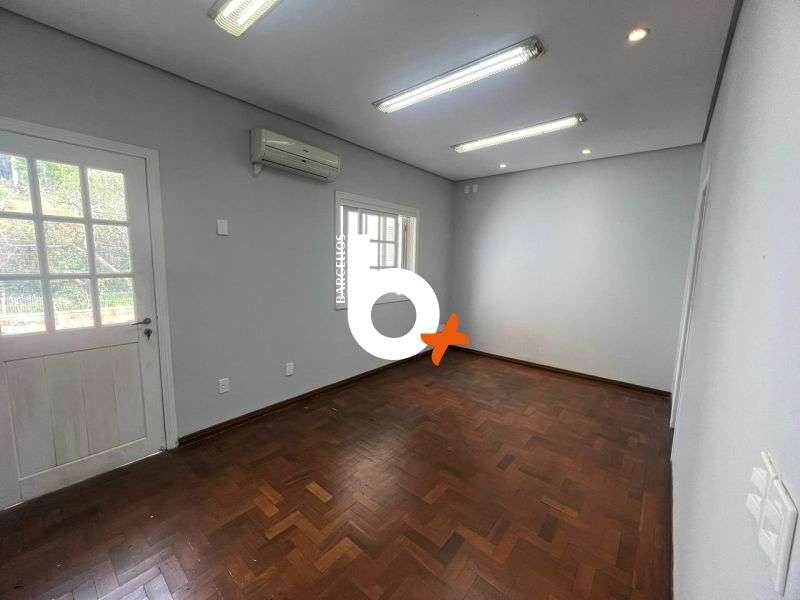 Sala com 3 quartos, 3 banheiros e 243m² à venda no bairro Centro, Porto Alegre