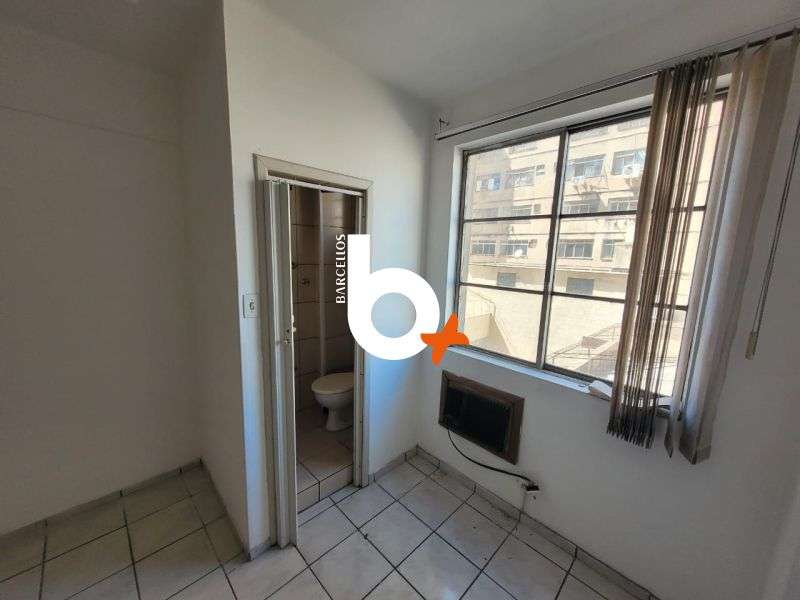 Sala com 1 banheiro e 22m² à venda no bairro Centro, Porto Alegre