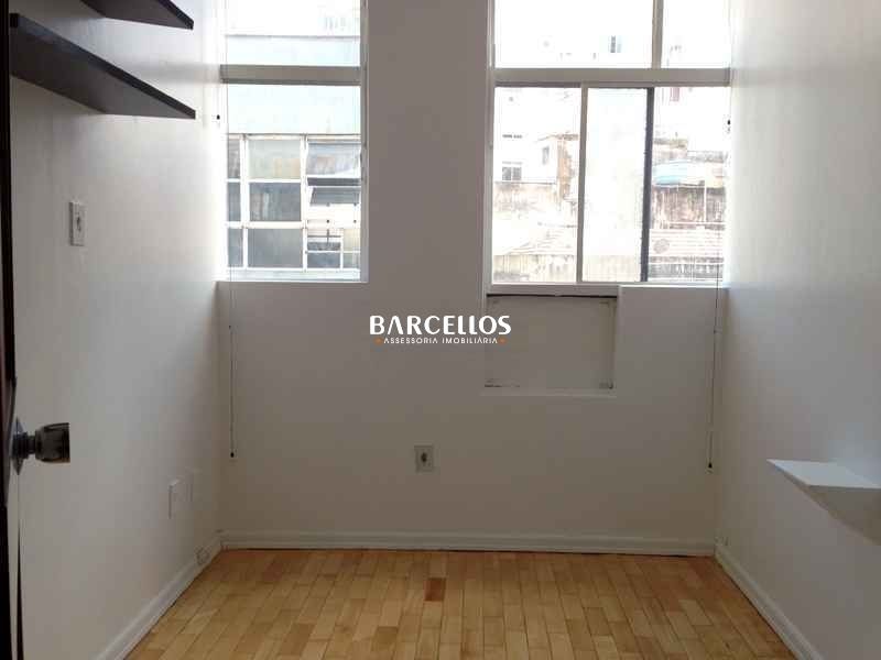 CONJUNTO COMERCIAL AMPLO